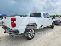 2025 Chevrolet Silverado фото
