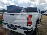 2025 Chevrolet Silverado фото