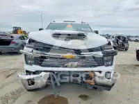 2025 Chevrolet Silverado фото