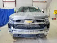 2025 Chevrolet Silverado photo