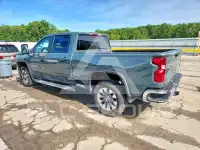 2025 Chevrolet Silverado фото