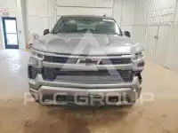 2025 Chevrolet Silverado photo