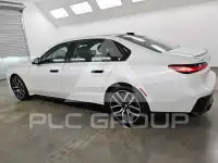 2025 BMW 740 фото