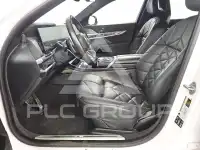 2025 BMW 740 фото