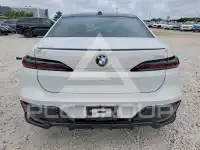 2025 BMW 740 фото