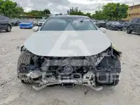2025 BMW 740 фото