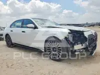 2025 BMW 740 фото