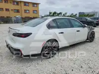 2025 BMW 740 фото