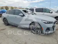 2025 BMW 530 photo