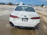 2025 BMW 530 фото