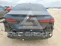 2025 BMW 530 photo
