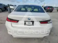 2025 BMW 330 фото