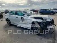 2025 BMW 330 фото