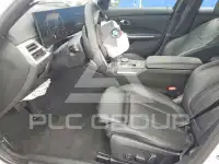 2025 BMW 330 фото