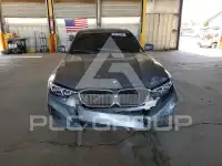 2025 BMW 330 фото