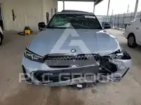 2025 BMW 330 фото