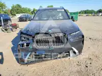 2025 BMW X7 фото