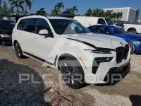 2025 BMW X7 photo