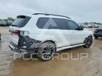 2025 BMW X7 photo