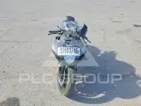 2025 Suzuki GSX-R750 фото