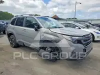 2025 Subaru Forester photo
