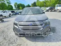 2025 Subaru Forester photo