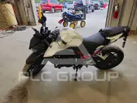 2025 Honda CB photo