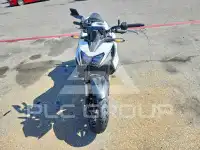 2025 Honda CB photo