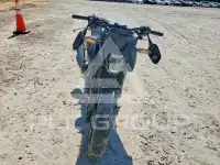 2025 Honda CB фото