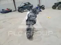 2025 Honda CB фото