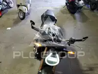 2025 Honda CB photo