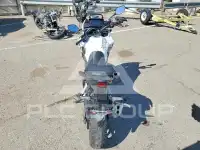 2025 Honda CB фото