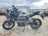 2025 Honda CB photo