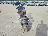 2025 Honda CB фото