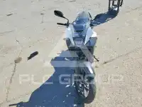 2025 Honda CB фото