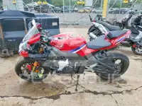 2025 Honda CBR фото