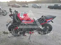 2025 Honda CBR photo