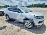 2025 Jeep COMPASS photo