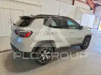 2025 Jeep COMPASS фото