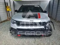 2025 Jeep COMPASS photo