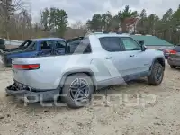 2025 Rivian R1T photo