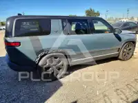 2025 Rivian R1S photo