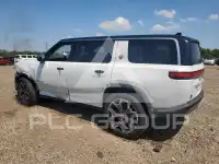 2025 Rivian R1S фото
