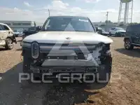 2025 Rivian R1S фото