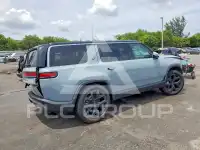 2025 Rivian R1S фото