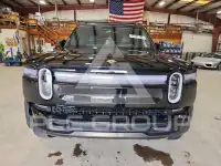 2025 Rivian R1S фото