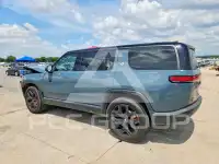 2025 Rivian R1S фото