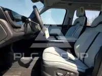 2025 Rivian R1S фото
