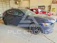 2025 Mazda 3 фото