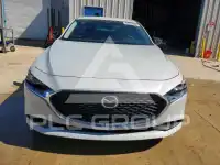 2025 Mazda 3 photo